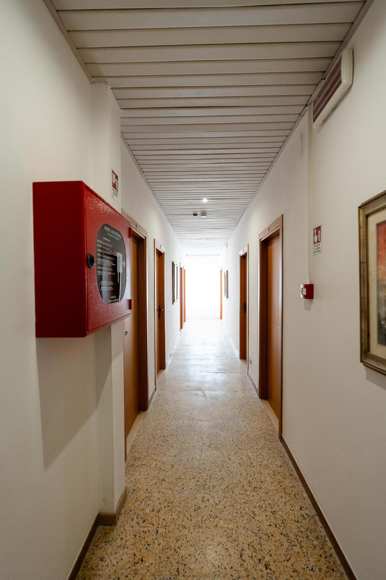 Hotel La Pergola Белариа-Игеа Марина Екстериор снимка