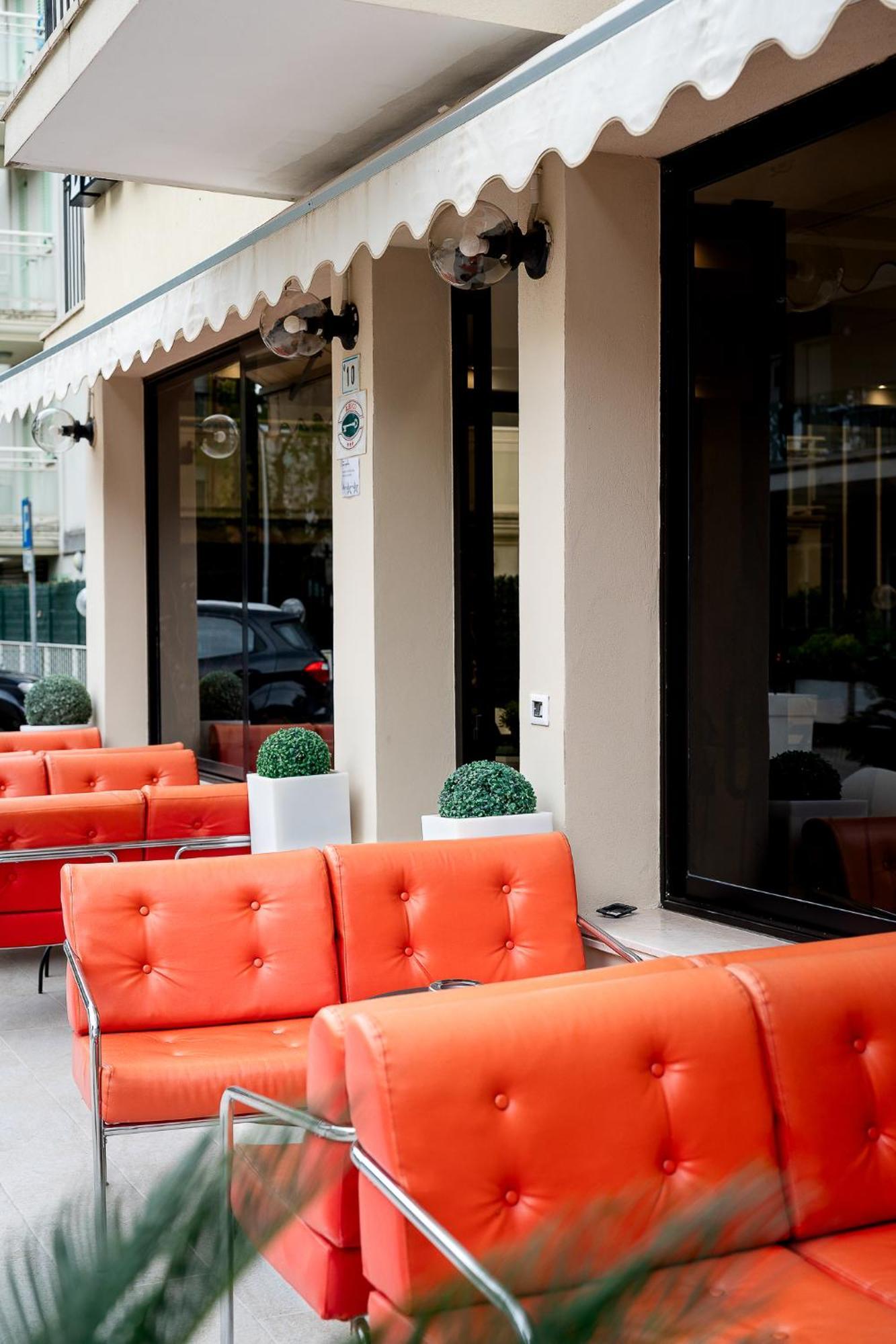 Hotel La Pergola Белариа-Игеа Марина Екстериор снимка