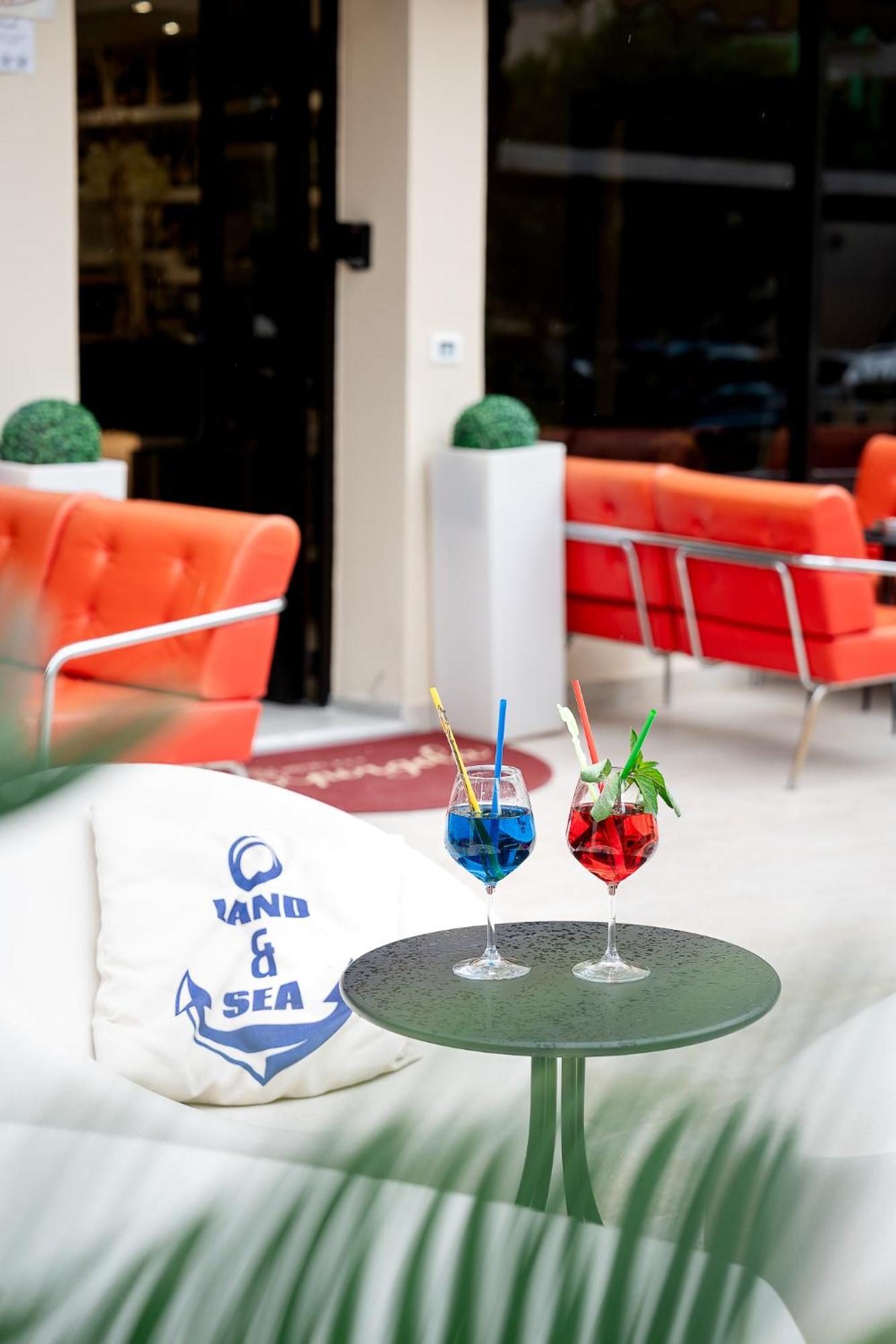 Hotel La Pergola Белариа-Игеа Марина Екстериор снимка