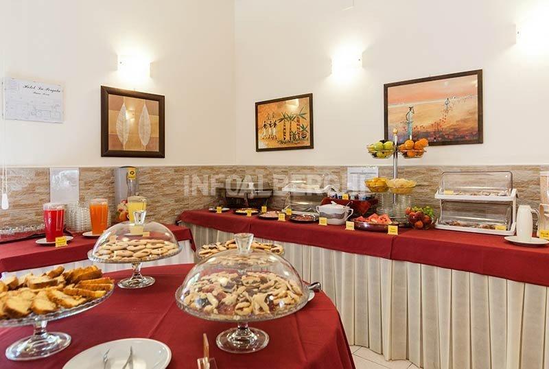 Hotel La Pergola Белариа-Игеа Марина Екстериор снимка